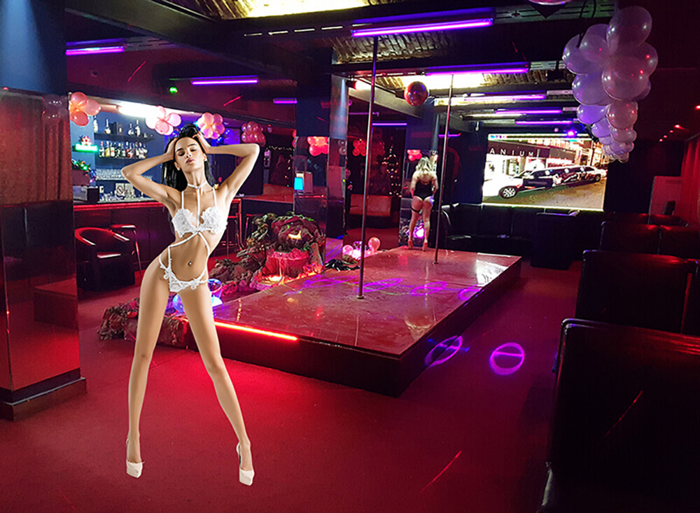 spending money in a strip club Romansa nightlcub 3